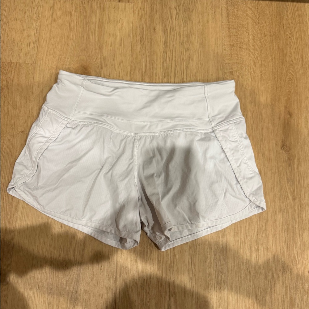 White lululemon short 4in